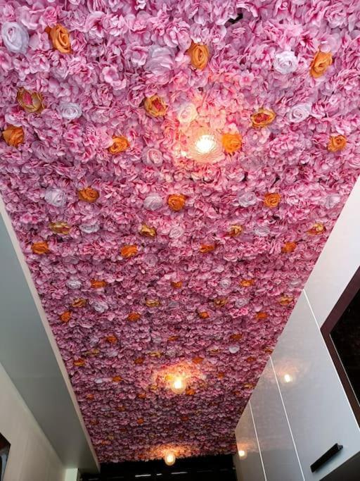 Appartement Balneo Et Sauna Prives The Red Room มอกิโอ ภายนอก รูปภาพ