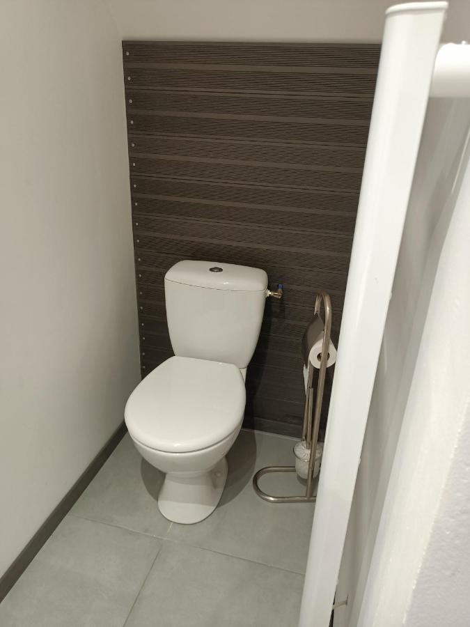 Appartement Balneo Et Sauna Prives The Red Room มอกิโอ ภายนอก รูปภาพ